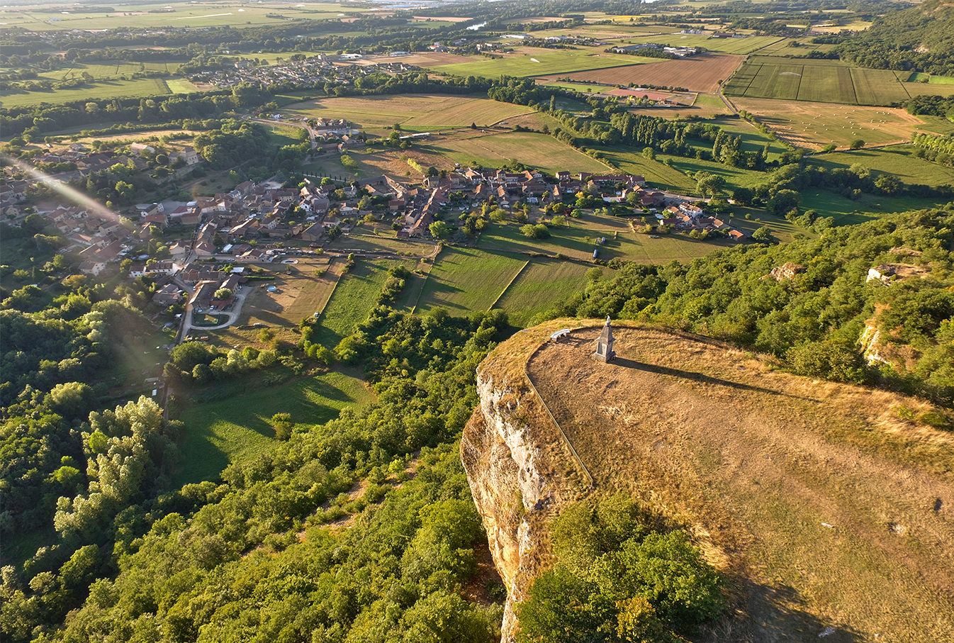 village-hieres-site